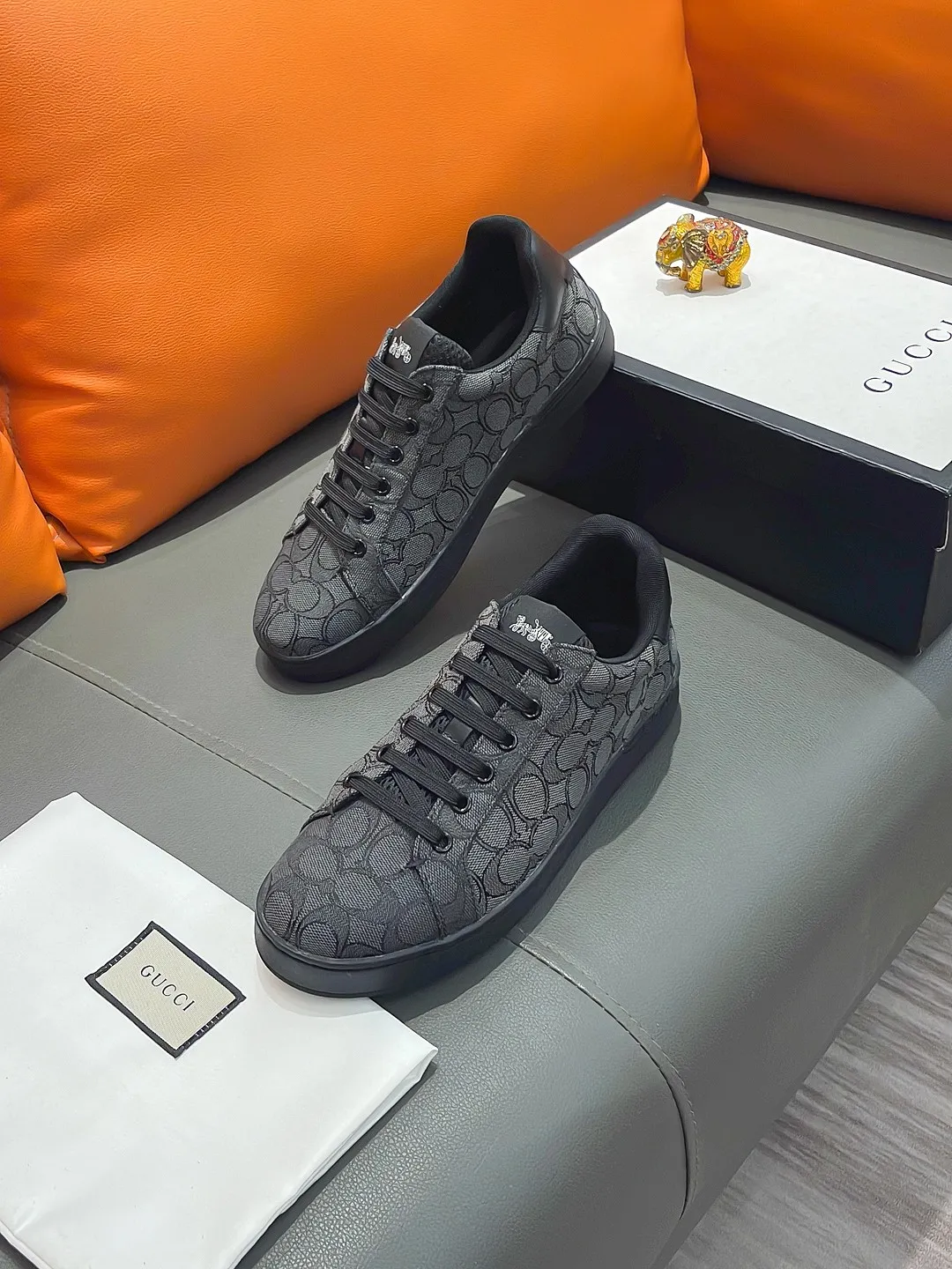 Men's shoes GUCCI "Gucci" P400 Regular size: 38-44 (casual shoes) Product materials: Selected cowhide upper, soft sheepskin lining; original outsole.